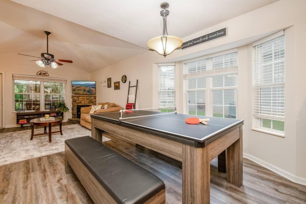 Great Smoky Mountain Get-Away Villa พิเจนฟอร์จ ภายนอก รูปภาพ
